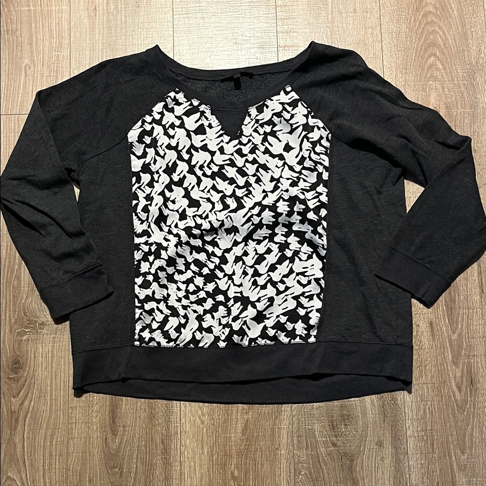 Forenza The Limited Black and White Silky Graphic Crewneck Sweatshirt Size XL